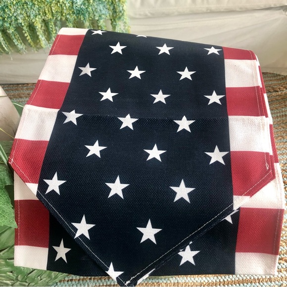 🌴🇺🇸 American Flag Patriotic Table Runner - Picture 1 of 4